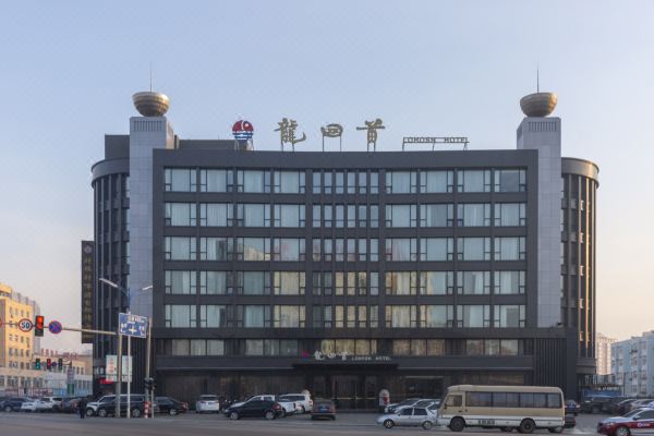 凌源龍回首酒店